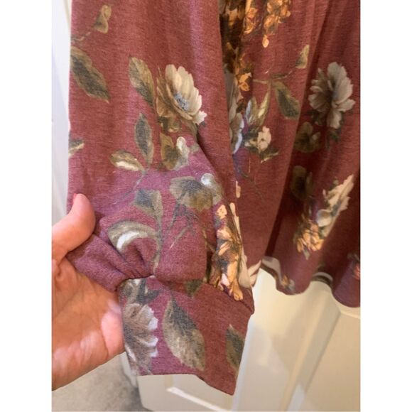 HONEY ME TOP BABY DOLL LONG SLEEVE BOHO MAUVE FLOWER PRINT V NECK SZ S NWT - Picture 3 of 10
